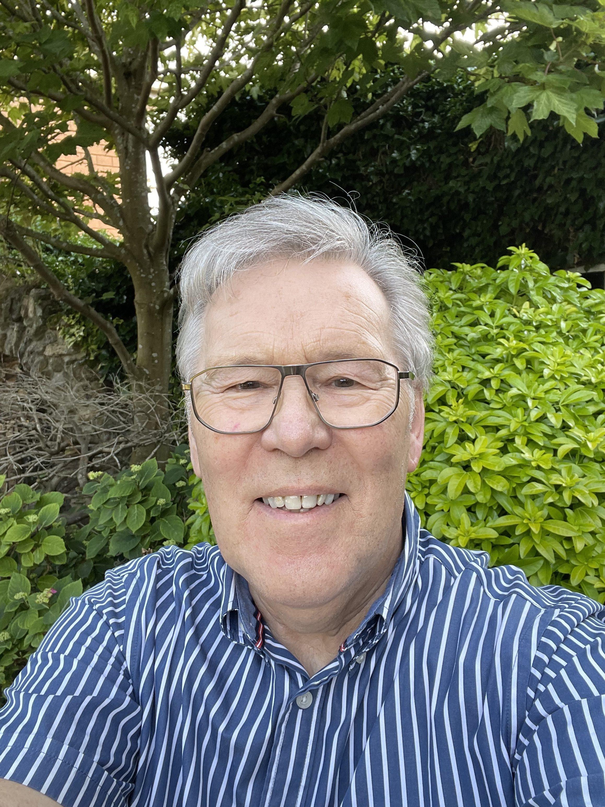 Dr Stephen Kownacki