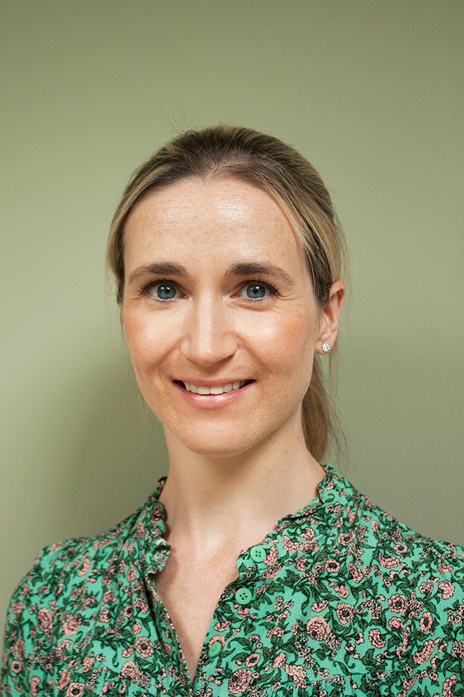 Dr Perdy Kamali